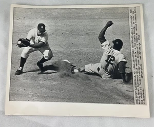 MLB 1962 03/28 AP WirePhoto-Bill White, Cardinals/John Blanchard, Yankees - Bild 1 von 2