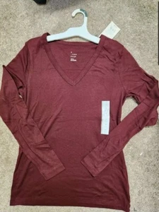 NWT A New Day Women's Burgundy Long Sleeve V Neck Fitted T Shirt Size Med - Picture 1 of 4