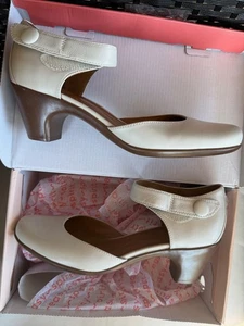 Easy Spirit Women's Clarice Pump, Off-White, SZ 10 Narrow IVORY 150 shoe heels - Picture 1 of 9