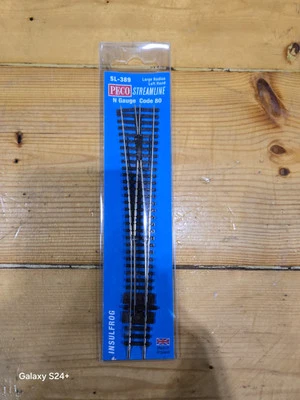 Peco SL-389 N-Scale Code-80 #8 Left-Hand Turnout Large Radius Insulfrog - Image 1 of 2