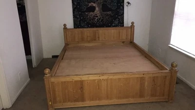 Craftsman made California King pedestal bed - Image 1 of 3