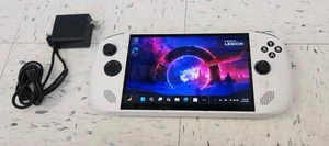 Legion Go S 8" 8ARP1 Gaming Portátil ( AMD Ryzen Z2 Go, 16GB, SSD 1TB)(Genial) - Imagen 1 de 9