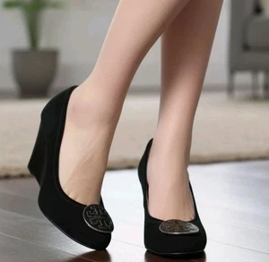Tory Burch Sophie Black Suede Wedges Heels Size 7 - Picture 1 of 12