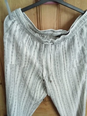 M And Co Plus Size 20 Blackwhite Patterned Linen Mix Trousers PRICE REDUCED - Image 1 of 3