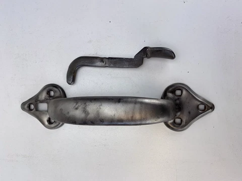 Antique Handle With Thumb Latch Cover