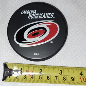 Carolina Hurricanes Hockey Puck - Foto 1 di 6