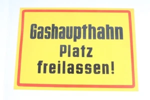 Sign Gas Main Valve Keep Clear Yellow 30cm x 21.2cm - Picture 1 of 3