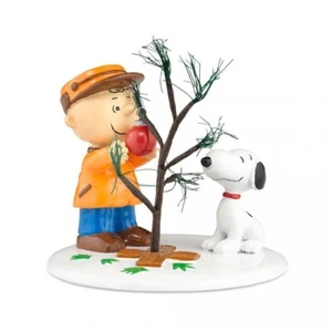 DEPT 56 THE PERFECT TREE Peanuts Village 809413 BRANDNEU IM KARTON Charlie Snoopy - Bild 1 von 1