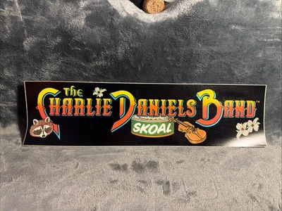 PEGATINA DE PARACHOQUES VINTAGE 1984 SKOAL "THE CHARLIE DANIELS BAND" NUEVA/SIN USAR Se envía Fr Foto 1 de 2
