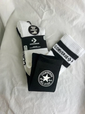 Paquete de 2 calcetines hasta la rodilla Converse (hechos para XXHi) negros/blancos talla 4-10 para mujer Foto 1 de 4