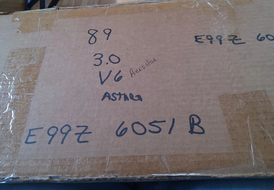 Junta de cabeça NOS FORD 1989 AEROSTAR E99Z-6051-B - Imagem 1 de 1