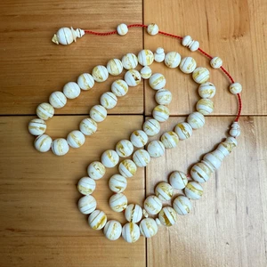 Blanco Prensado Ámbar Estilo Misbaha Tasbih - 50.4g 11mm - Cuentas de Oración Islámica - Imagen 1 de 3