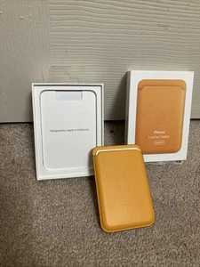 Apple iPhone Leder Wallet mit MagSafe MHLP3ZM/A - California Poppy - Bild 1 von 8