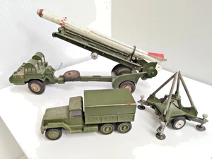 Juego de regalo 9 misiles guiados corporales vintage c.1960 Die Cast Corgi RARO - AF - Imagen 1 de 17