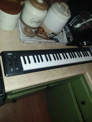 Controlador MIDI compacto de 49 teclas Korg microKEY2 Foto 1 de 3