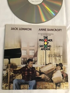 Used Laser Disc THE PRISONER OF SECOND AVENUE Jack Lemmon Anne Bancroft 1975 Com - Picture 1 of 6