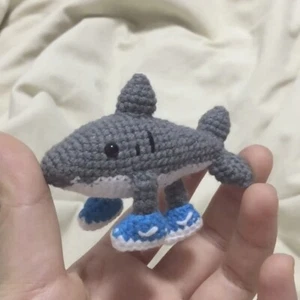 Talalelo Tralala Italian Brainrot Series Tiktok Trend Shark Toy Cute Key Chain - Picture 1 of 3