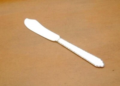 Esparcidores de mantequilla individuales de plata esterlina William & Mary de Lunt 5,75" Foto 1 de 2