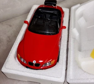 BMW Z3 Roadster WITH SUITCASE 1/18 UT Models Dealer Edition 80439422185 - Imagen 1 de 12