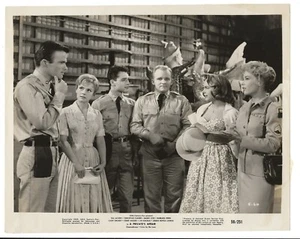 Barbara Eden - A Private's Affair - Sal Mineo - Gary Crosby - Barry Coe - Still - Picture 1 of 2