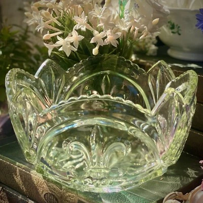 Green Glass Bowl 1950s Citrus Fleur De Lys -Fruit Salad Serving Flower Arranging - Image 1 of 4