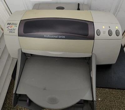 Vintage HP Deskjet 970CXI Professional Series Inkjet Printer. ( 1999) For Parts - Image 1 of 4