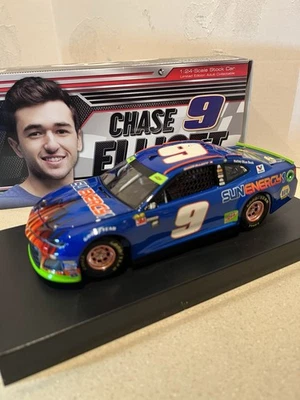 Chase Elliott 1/24 SunEnergy Blue 2018 Camaro - Image 1 of 4