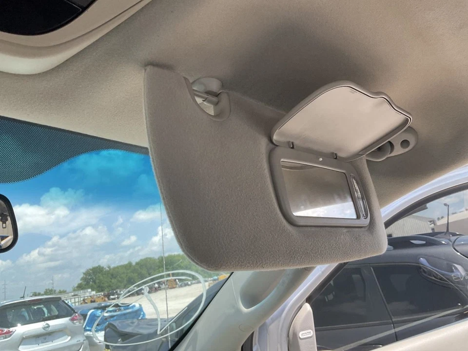 Parasol derecho pasajero con iluminación compatible 06-09 DURANGO 4985986 Foto 1 de 1