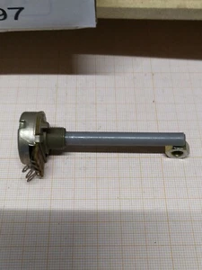 2,2Mg Potentiomètre Pot 2.2 Mg ohm  Log axe 6    P.N198 - Foto 1 di 4