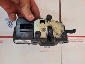 04-08 PONTIAC GRAND PRIX DOOR LOCK LATCH ACTUATOR FRONT RIGHT OEM - Picture 1 of 2