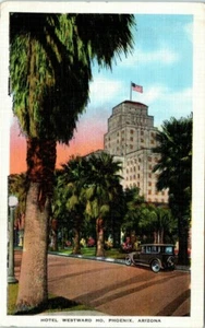 1930s Phoenix AZ Postcard Hotel Westward Ho Old Car Street View Palm Trees - Picture 1 of 2