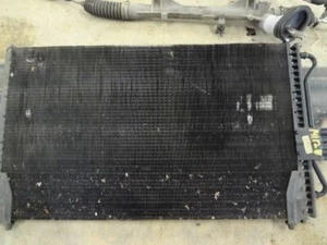 AC Condenser ID YL8H-19710-AB Fits 01-04 ESCAPE 188877 - Picture 1 of 12