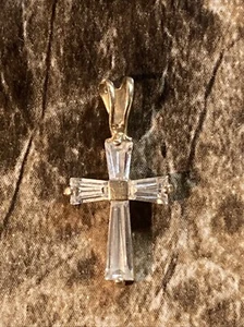10Kt Yellow Gold Cubic-Zirconia Cross Religious Charm Pendant - Picture 1 of 4