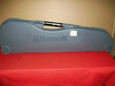 ESTUCHE DE ALMACENAMIENTO Y TRANSPORTE BENELLI USADO PARA APARATO DE CAZA/HERRAMIENTA/DISPOSITIVO EN MUY BUENA CONDICIÓN Foto 1 de 4