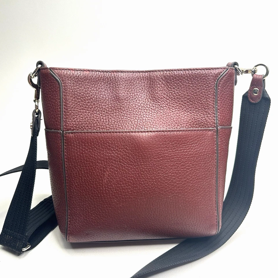 Bolso Bandolera Pequeño de Cuero Caoba TREASURE BOND Foto 1 de 4