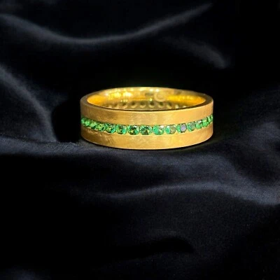 Classy 1.25 Cts Natural Emerald Unisex Channel Setting Band Ring 18K Yellow Gold - Image 1 of 4