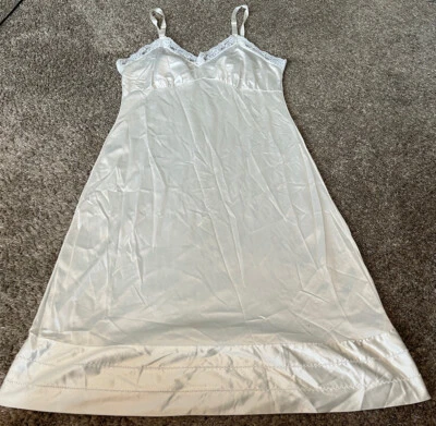 De colección Bradley DuPont Antron III Nylon Encaje Completo Slip Talla 34 Hecho en Unión EE. UU. Foto 1 de 4