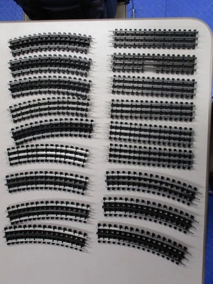 O Gauge K-Line Super K Track 6 Stright & 12 Curved Track - Image 1 of 4