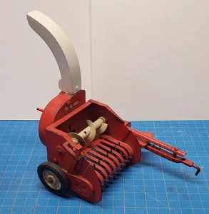 Tru scale 1960's Forage Harvester Chopper 1/16 Scale - Picture 1 of 5