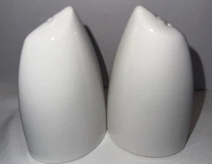 Pier 1 Dome Shape Salt & Pepper Shakers Classic White Cermaic Glossy Modern - Picture 1 of 5