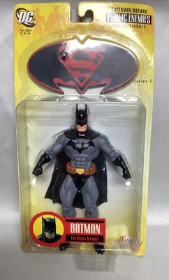 超人/蝙蝠侠系列 1 公敌:蝙蝠侠可动人偶 - 免运费 — 第 1/4 张图片