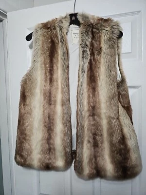 Colete Abercrombie & Fitch Feminino de Pele Sintética Frente Aberta Grande Macia Estampa Animal Ano Novo - Imagem 1 de 3