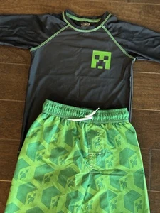 Mojang Minecraft Swimsuit Boys MEDIUM Swim Shirt & Board Shorts Creeper - Picture 1 of 6