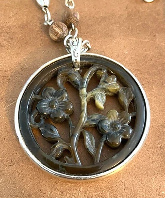 BRIGHTON SAKURA REDONDO Flor de Cerezo Collar Imitación Cáscara de Tortuga Foto 1 de 4