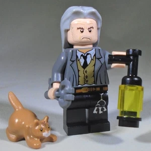 new LEGO Argus Filch with long hair Minifig, Hogwarts School caretaker from 4842 - Picture 1 of 1