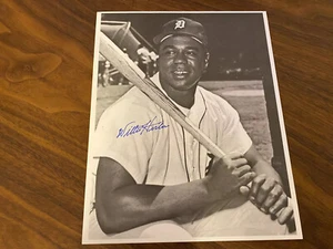 WILLIE HORTON DETROIT TIGERS SIGNED AUTOGRAPHED POSED 8X10 PHOTO W/COA - Picture 1 of 1