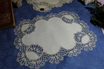 Napperon ancien en lin et dentelle aux fuseaux / Linge ancien 340016-15 - Photo 1/4