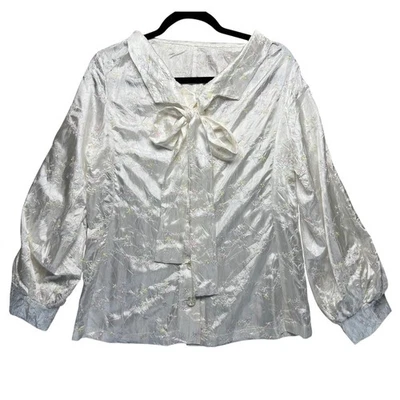 Blusa vintage blanca floral bordada con botones con cuello lazo romántica L Foto 1 de 4