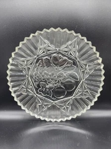 Plato para servir de vidrio transparente en relieve/plato de frutas de colección uvas - Imagen 1 de 2