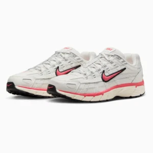 $110 WOMENS NIKE P-6000 SIZE 11 HJ7361 133 NEW - Picture 1 of 4